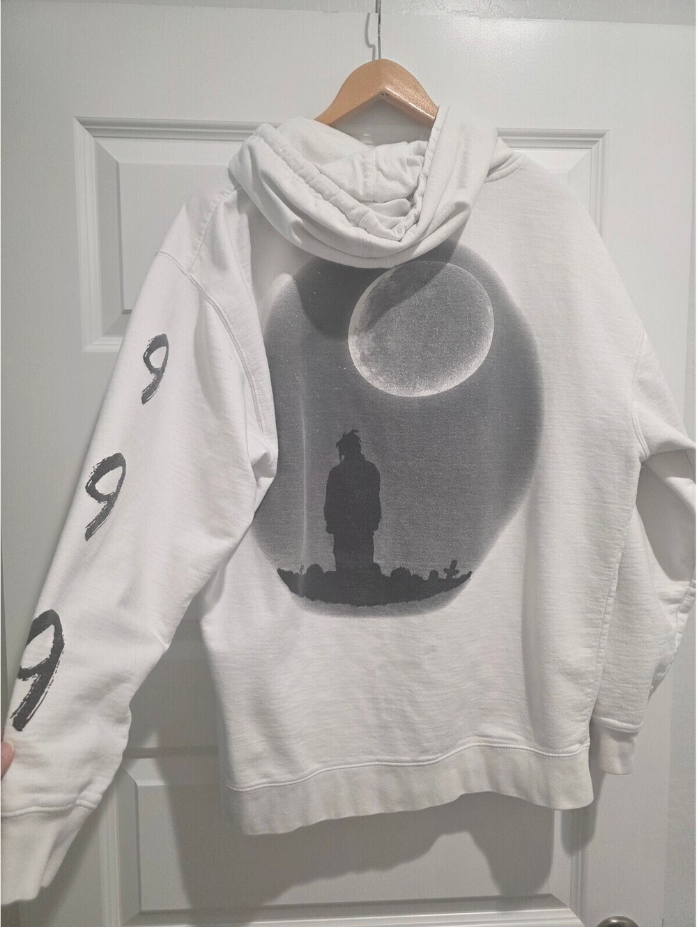 Juice WRLD Moonlight White Hoodie with 'Legends Never Die' and '999', Size XL